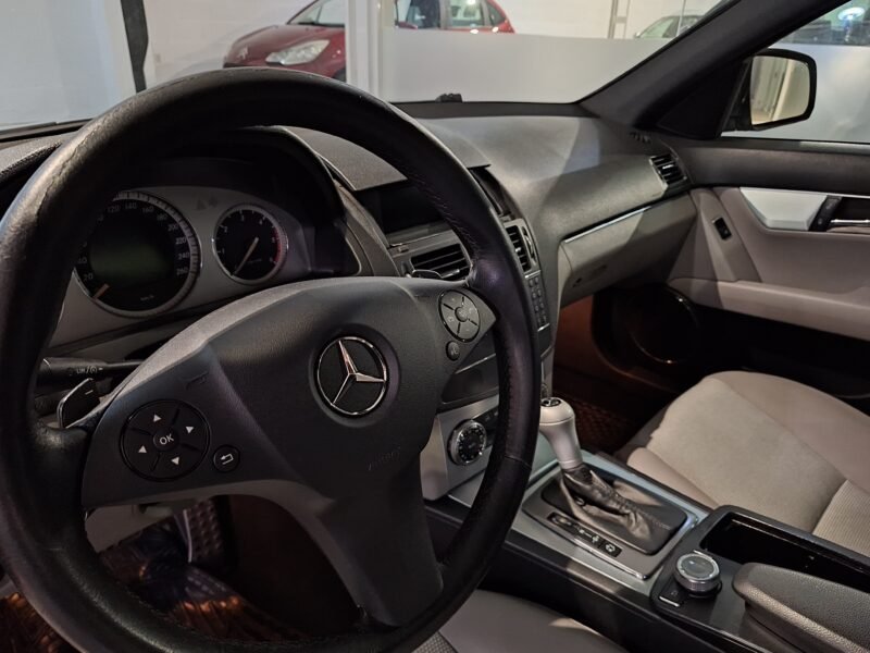 MERCEDES-BENZ Clase C 320 CDI Advangarde