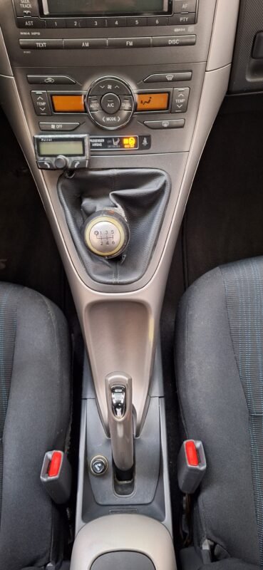 TOYOTA AURIS 2.0 D4D