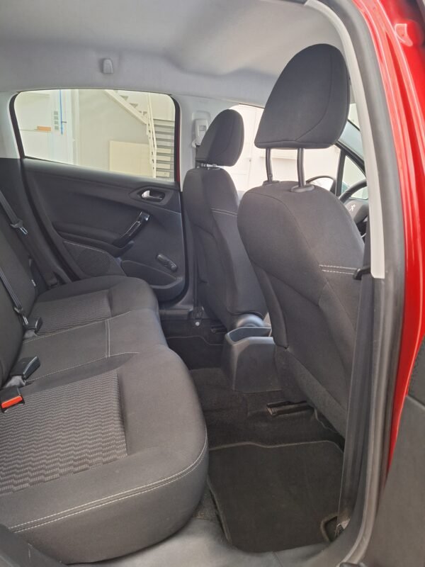 PEUGEOT 208 1.2 e-VTi Style