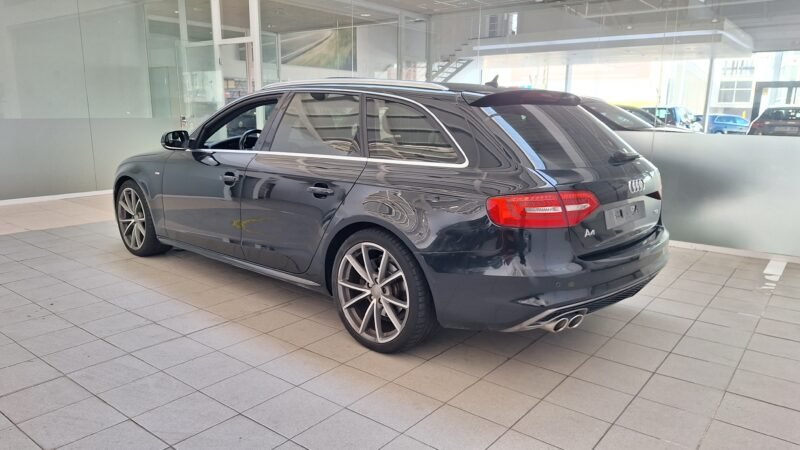 AUDI A4 Avant 2.0 TDI 190cv. Quattro. S.line.
