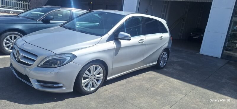 MERCEDES-BENZ Clase B 200 CDI 7G
